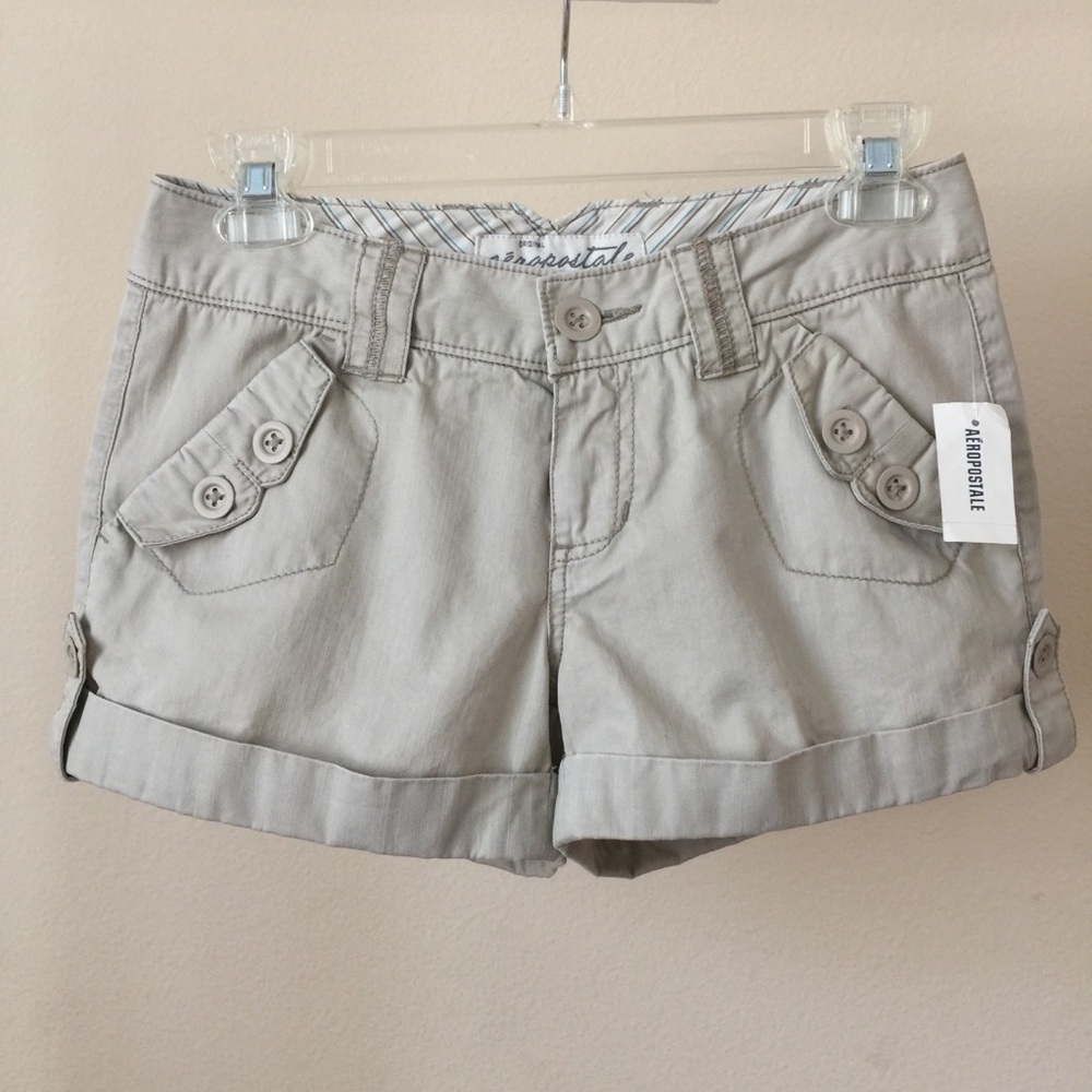 Aéropostale Khaki Cuffed Shorts